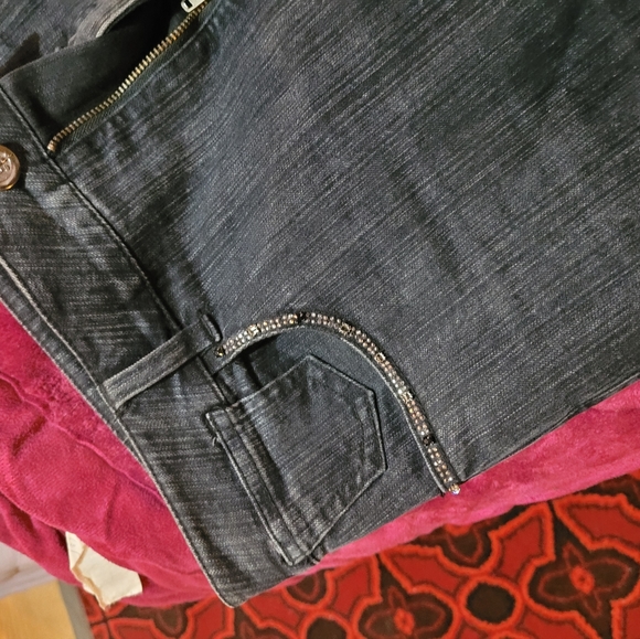 Jeans - Picture 3 of 8